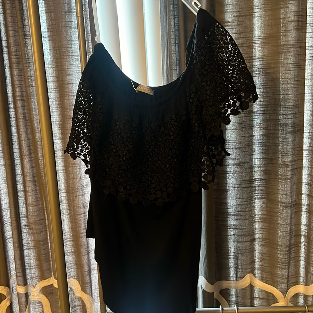 Milan Kiss XL One Shoulder Lace Top